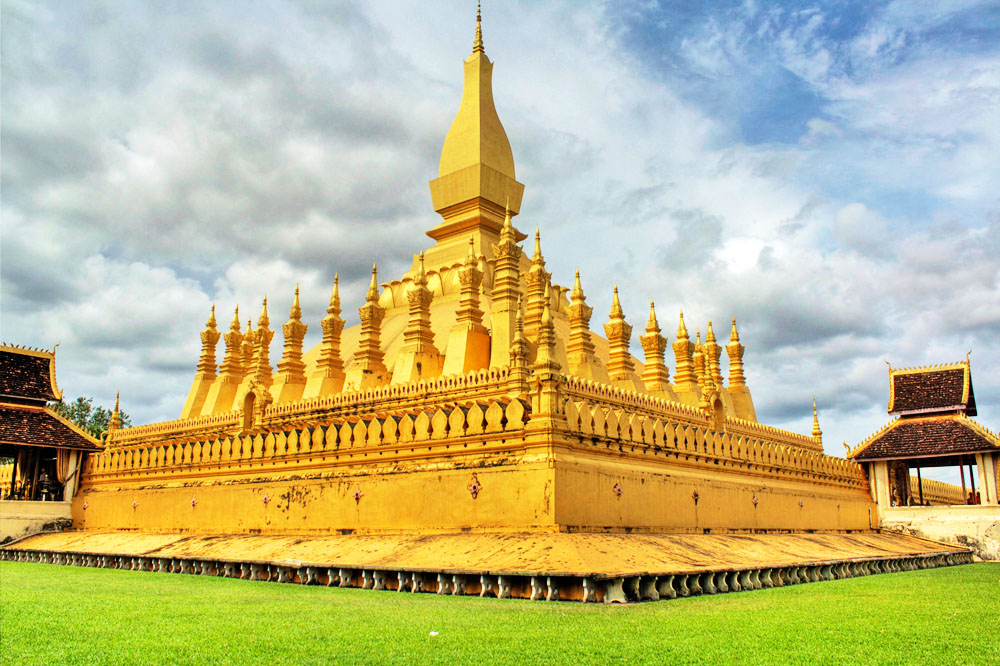 Храм Пха Тхат Луанг у В’єнтьяні